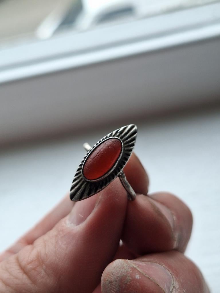 Zilveren ring met bloedkoraal vintage maat 16,9, Gebruikt, Verzenden, 17 tot 18, Dame of Heer