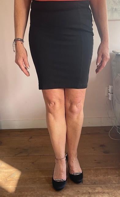 Zwart stretch rokje, maat 38, Kleding | Dames, Rokken, Maat 38/40 (M), Zwart, Rinamiscento, Ophalen of Verzenden