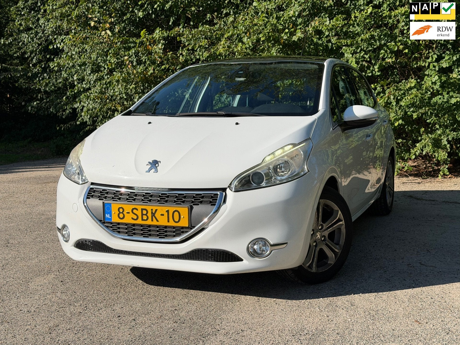 Peugeot 208 1.2 VTi Blue Lease Executive | Cruise + Navi Nu, Auto's, Voorwielaandrijving, Euro 5, Gebruikt, 31 €/maand