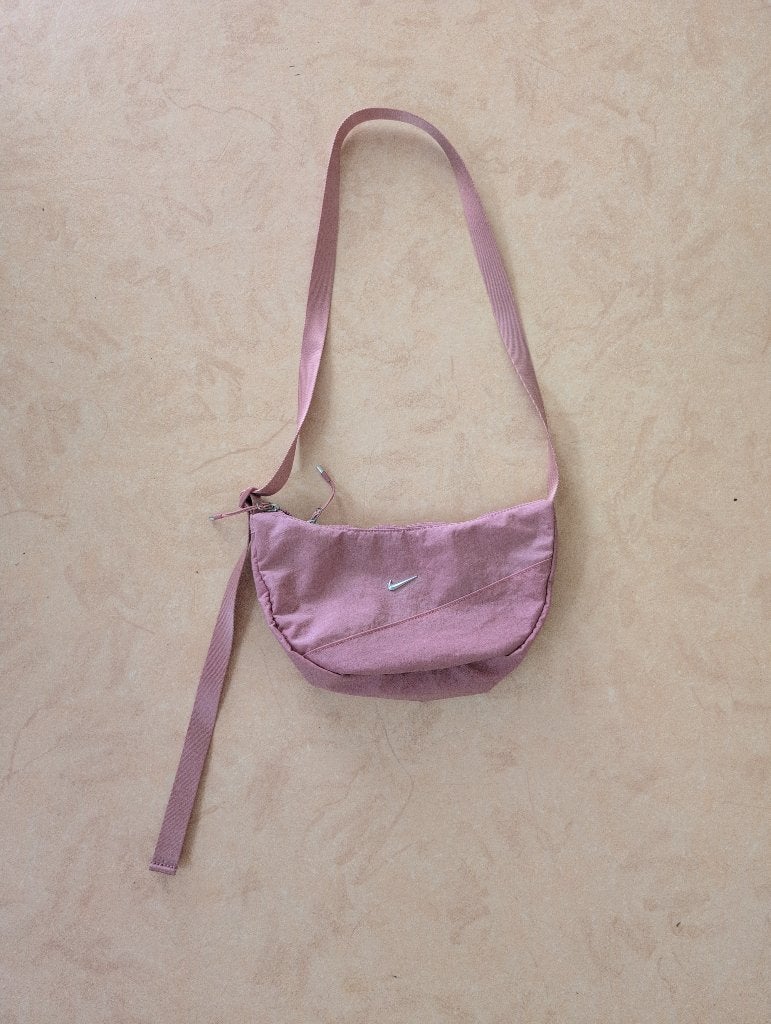 Nike cross-body / schoudertasje, Ophalen of Verzenden, Zo goed als nieuw, Roze, Schoudertasje