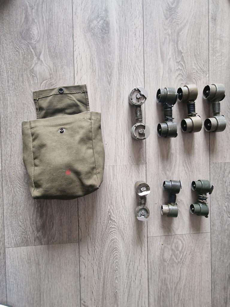 Militairia diverse militaire onderdelen en radio accessoires, Ophalen of Verzenden, Landmacht, Nederland
