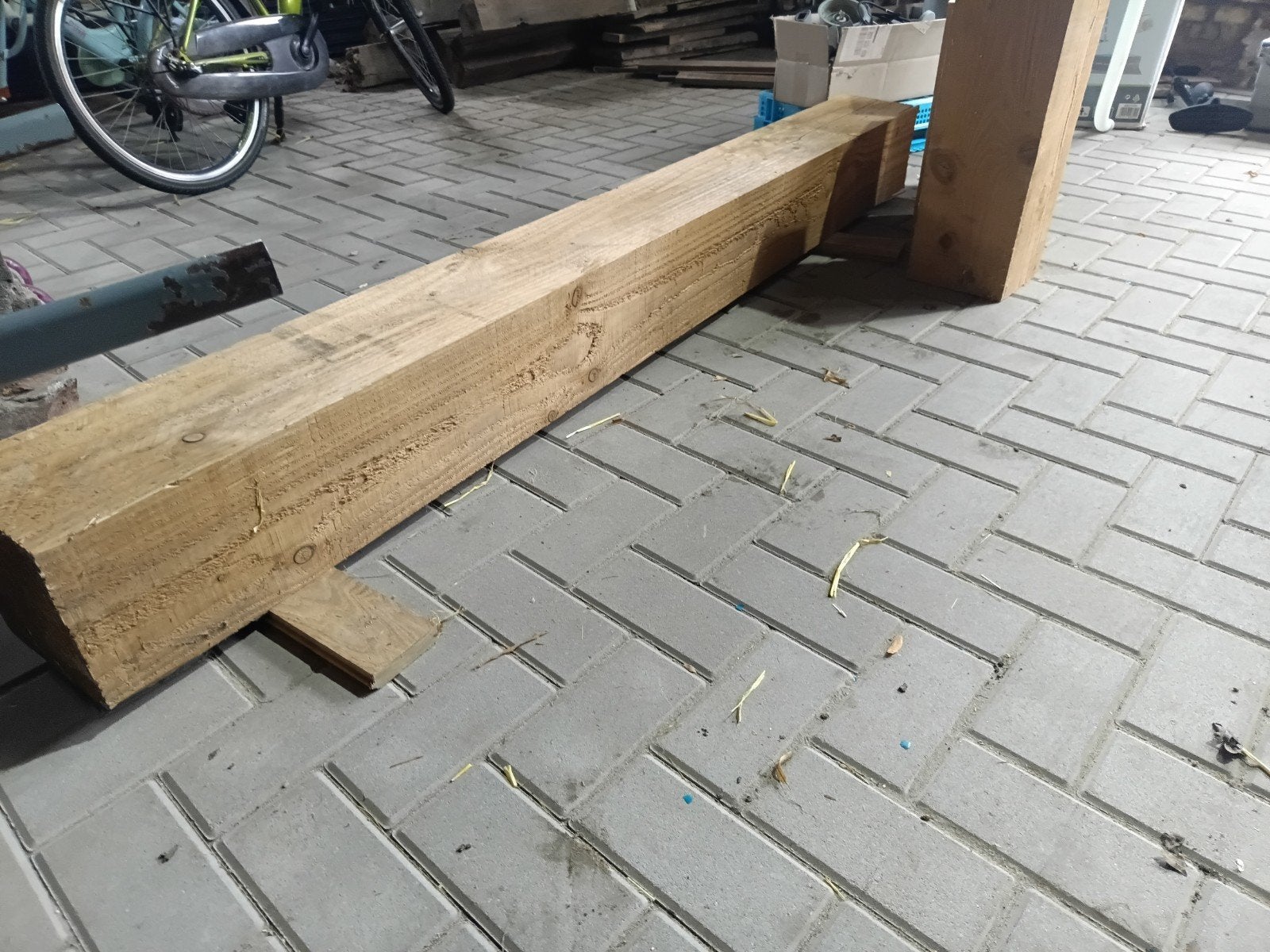 Douglas balk 200 x 200 mm, Ophalen, 250 cm of meer, Balken