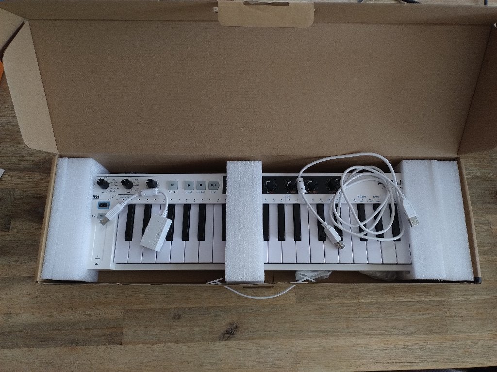 Arturia Keystep 37 mk1, Muziek en Instrumenten, Midi-apparatuur, Ophalen of Verzenden, Zo goed als nieuw