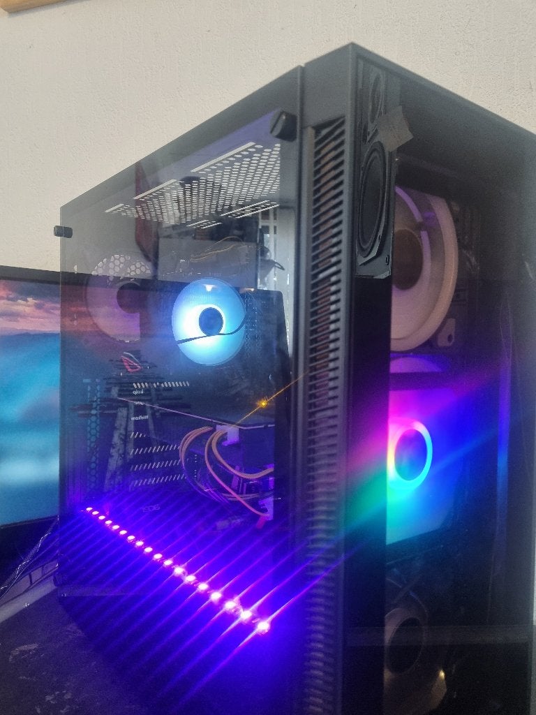 Game RTX 2080 GDDR6,Intel i7 8700K,32GB DDR4,WIFI,gegar.goed, Ophalen of Verzenden, Zo goed als nieuw, HDD, 4 Ghz of meer