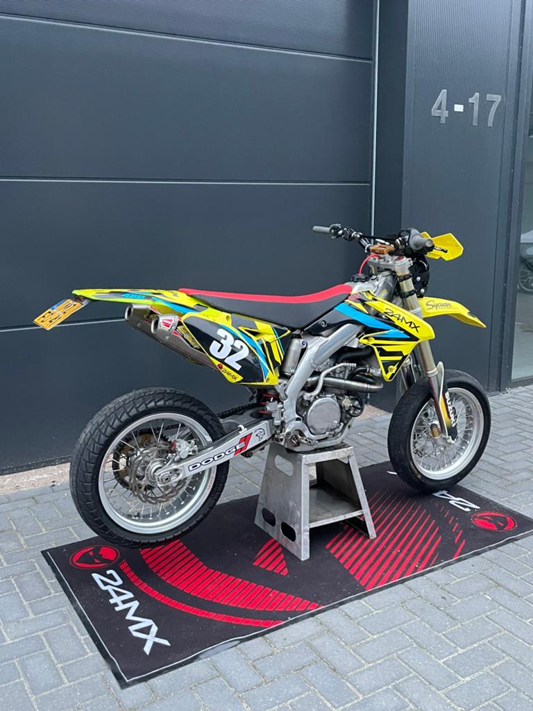 Supermoto Suzuki RMZ 450cc 4 takt 2010 A2 Kenteken, Fietsen en Brommers, Brommers | Crossbrommers, Zo goed als nieuw, Suzuki, Ophalen of Verzenden