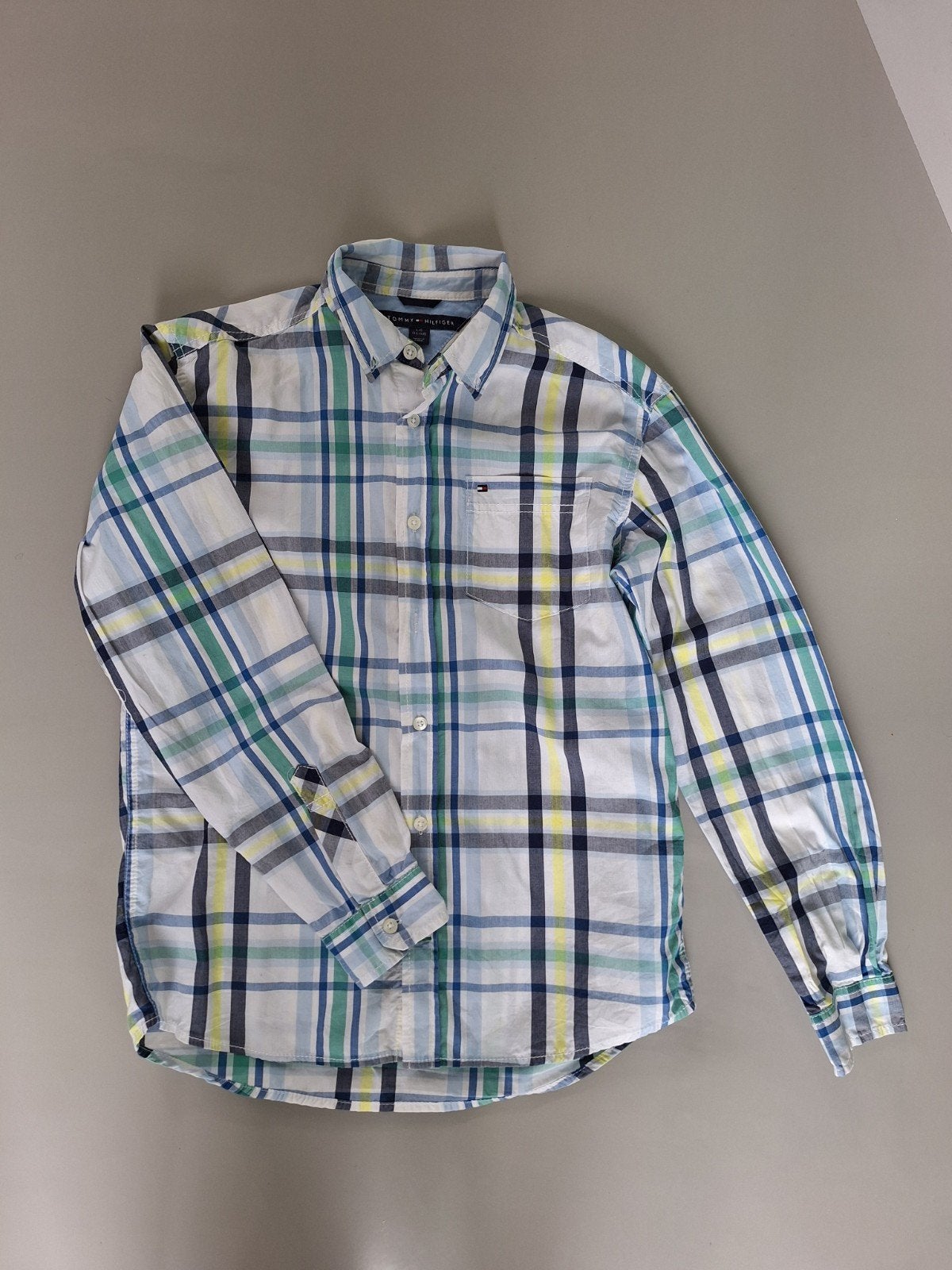 Mooi Geruit Tommy Hilfiger shirt 164, Ophalen of Verzenden, Zo goed als nieuw, Jongen, Shirt of Longsleeve