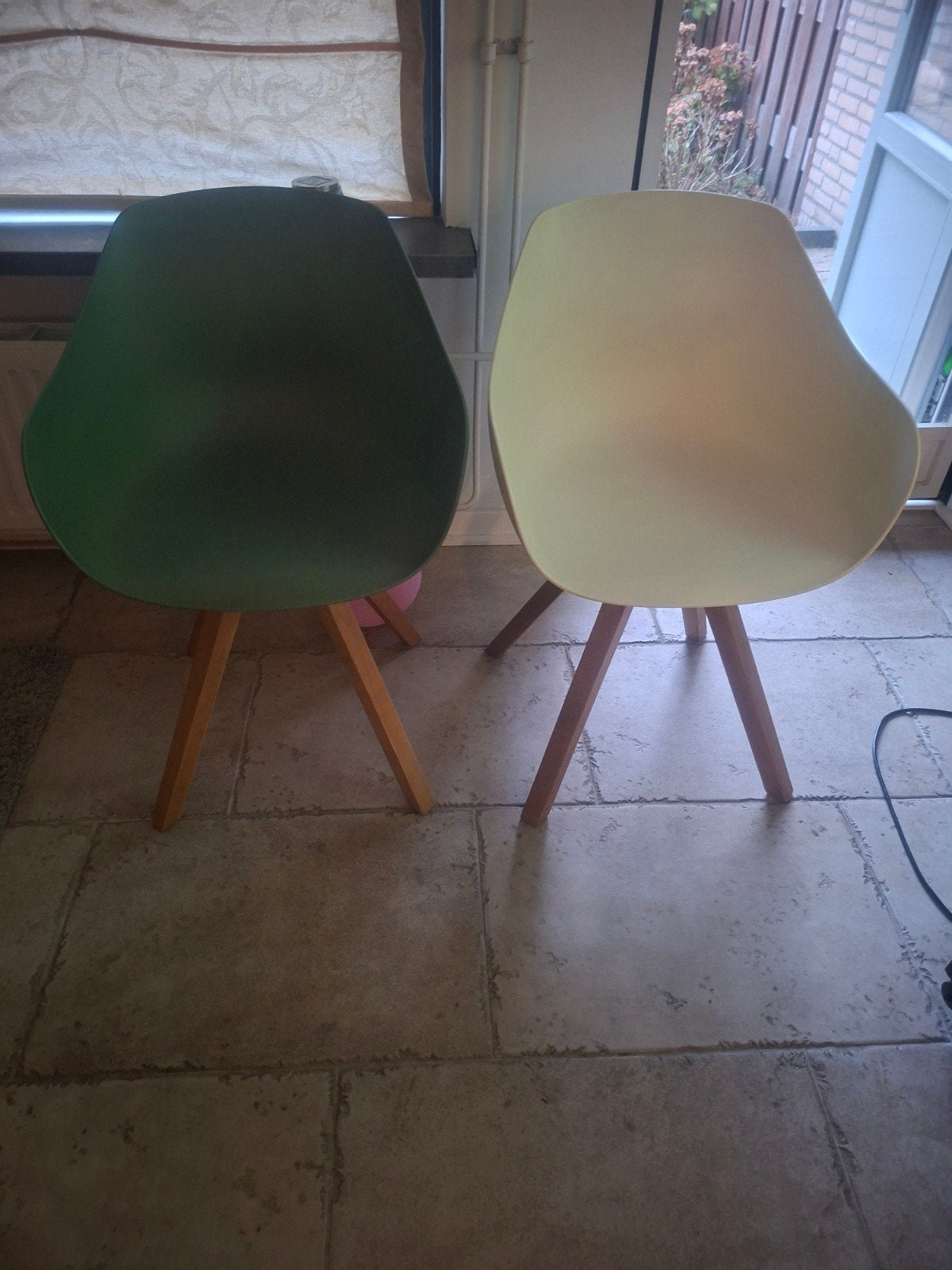 6 kuipstoelen (3x wit 3x groen), Huis en Inrichting, Ophalen, Kunststof, Gebruikt, Overige kleuren