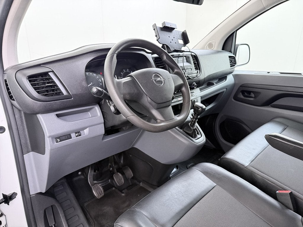 Opel Vivaro 1.5CDTI 102PK 3-Persoons Airco Cruise Control Eu, Auto's, Bestelauto's, Voorwielaandrijving, Gebruikt, 4 cilinders