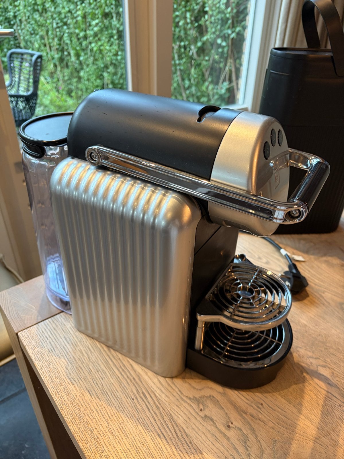 Nespresso Krups Pixie XN3005 - Zilver/Zwart, Witgoed en Apparatuur, Koffiezetapparaten, Ophalen, Espresso apparaat, Zo goed als nieuw