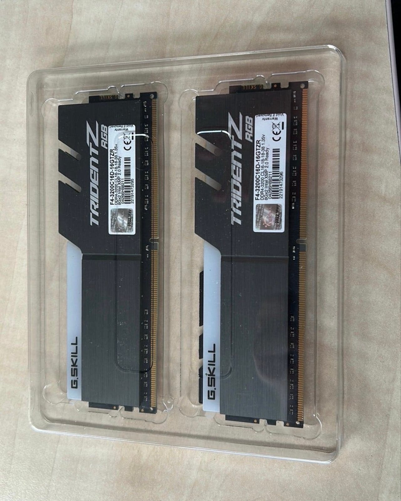 Foto 2 van G.Skill Trident Z RGB 16GB (2x8GB) DDR4 RAM 3200MHz