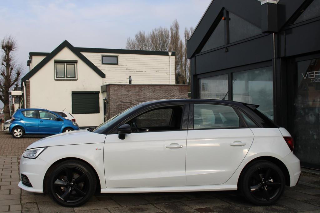 Audi A1 Sportback 1.0 TFSI Sport Pro Line S, Voorwielaandrijving, 95 pk, 4 stoelen, Leder en Stof