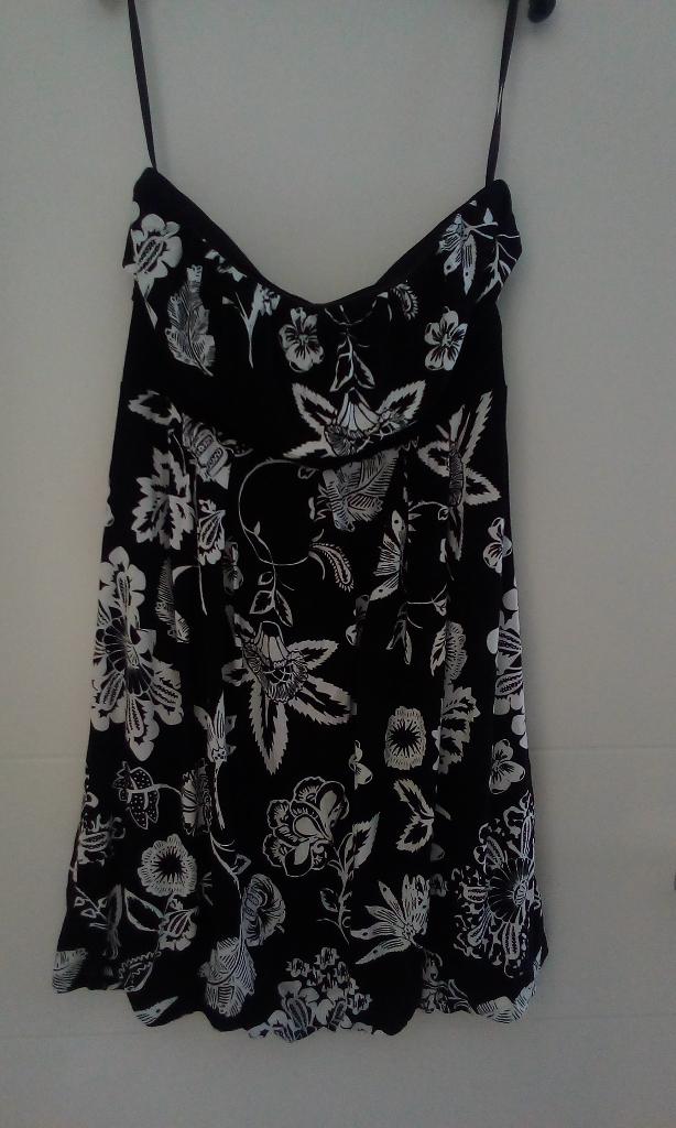Strapless jurk zwart/wit ballon maat s, Zwart, Ophalen of Verzenden, Zo goed als nieuw, Maat 36 (S)