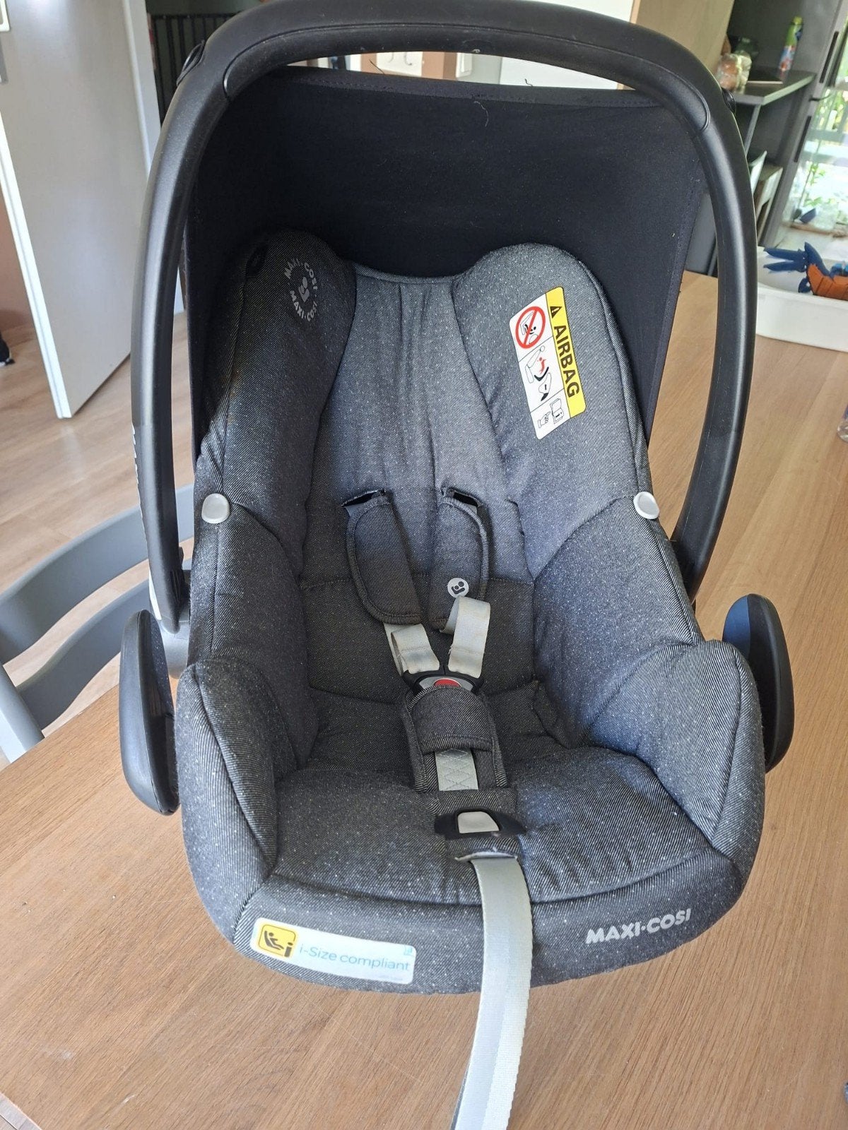Maxi Cosi Rock met Dooky hoes en Meyco wintertrappelzak, Ophalen