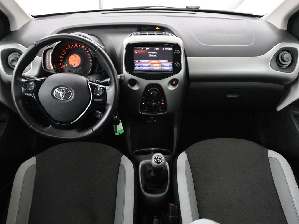 Toyota Aygo 1.0 VVT-i x-play | Camera | MirrorLink | Airco |, Voorwielaandrijving, Stof, Gebruikt, Euro 6