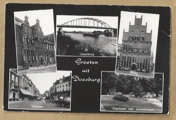 Oude ansichtkaart met postzegels en handgeschreven tekst, Ophalen of Verzenden, 1940 tot 1960, Gelopen, Friesland