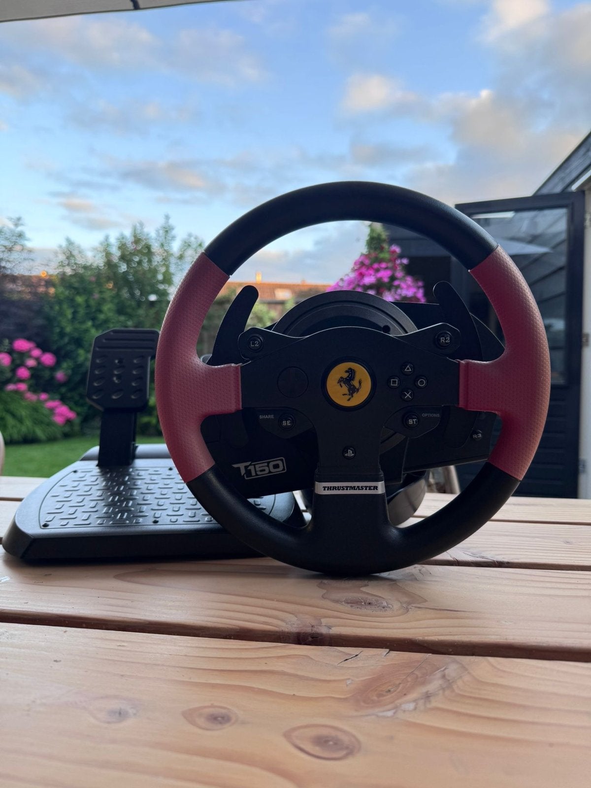Thrustmaster T150 Ferrari racestuur met pedalen, Racestuur, Gebruikt, Force feedback, Thrustmaster