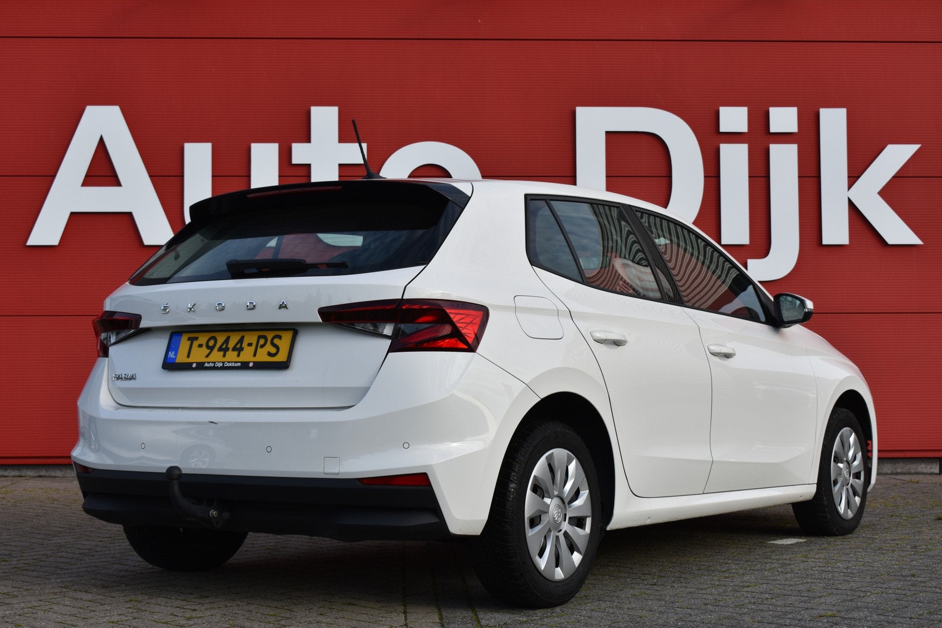 Skoda Fabia 1.0 TSI Ambition LED | Carplay | Trekhaak | Airc, Auto's, Stof, Gebruikt, Euro 6, Met garantie (alle)