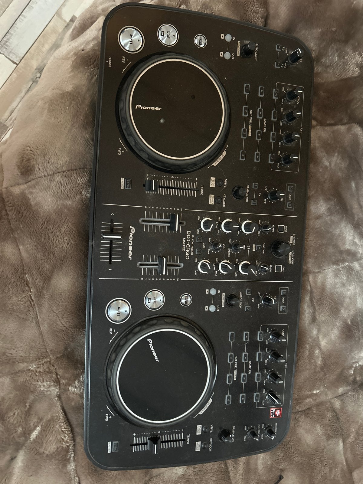Pioneer DDJ-ERGO Limited DJ Controller, Muziek en Instrumenten, Ophalen, Zo goed als nieuw, Dj-set, Pioneer