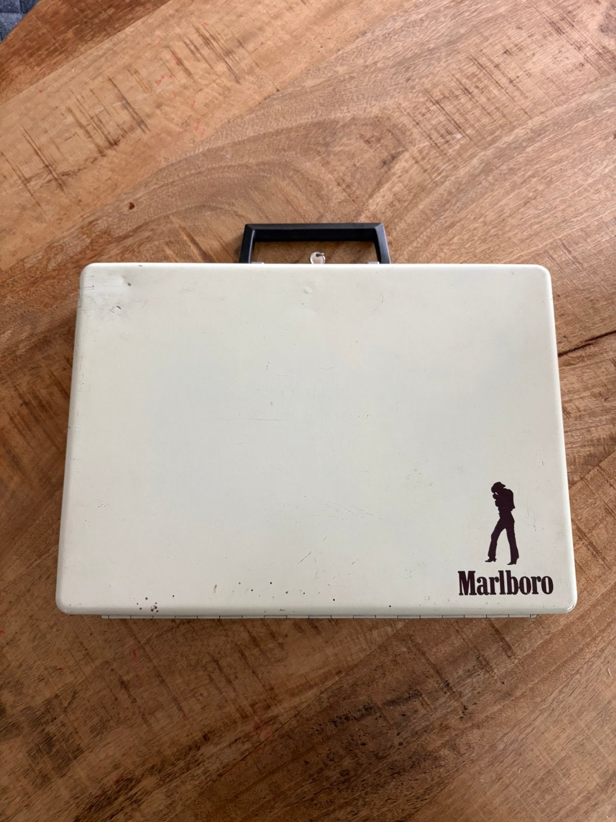 Te koop, antieke sigaretten doos Marlboro, Ophalen of Verzenden, Gebruikt, Tabaksdoos of Verpakking