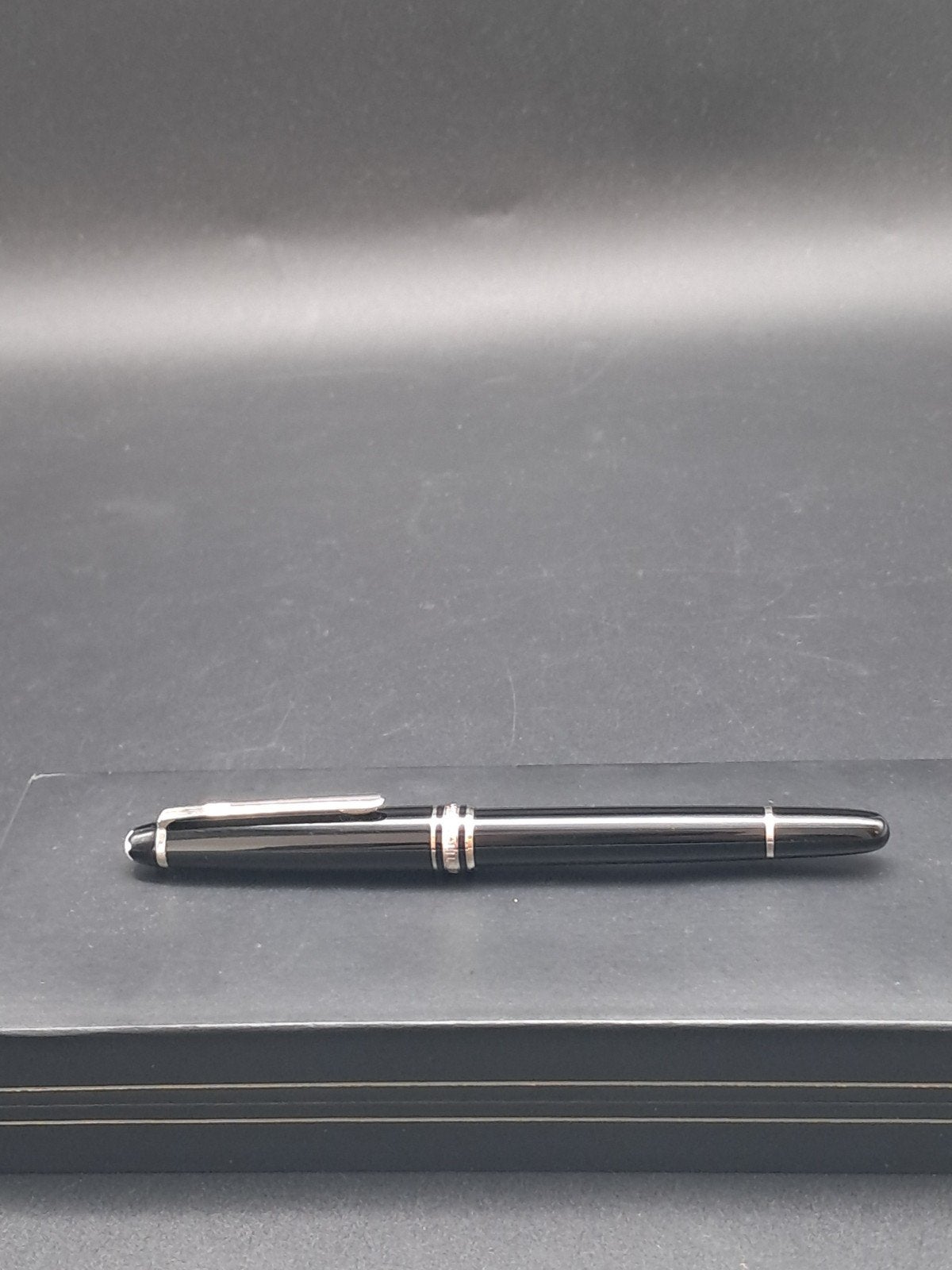 Montblanc Meisterstück Classique Platinum Plated Rollerbal, Overige typen, Met doosje, Ophalen of Verzenden, Zo goed als nieuw
