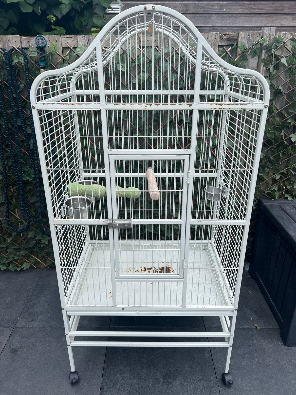 Papegaaienkooi te koop – voor kleinere en grote vogels, Dieren en Toebehoren, Vogels | Hokken en Kooien, Ophalen, Zo goed als nieuw