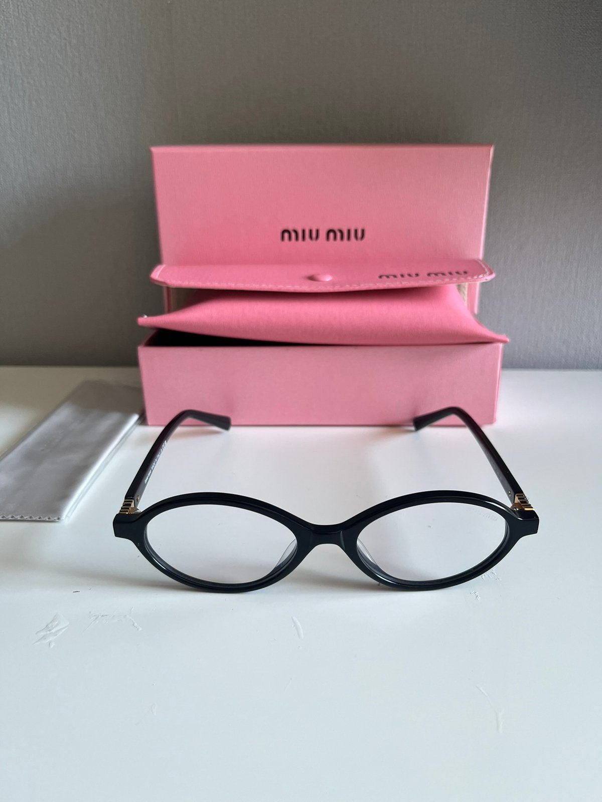 Miu Miu Brillen (met Doos!) - Veel Soorten & Kleuren!, Sieraden, Tassen en Uiterlijk, Zonnebrillen en Brillen | Dames, Overige merken