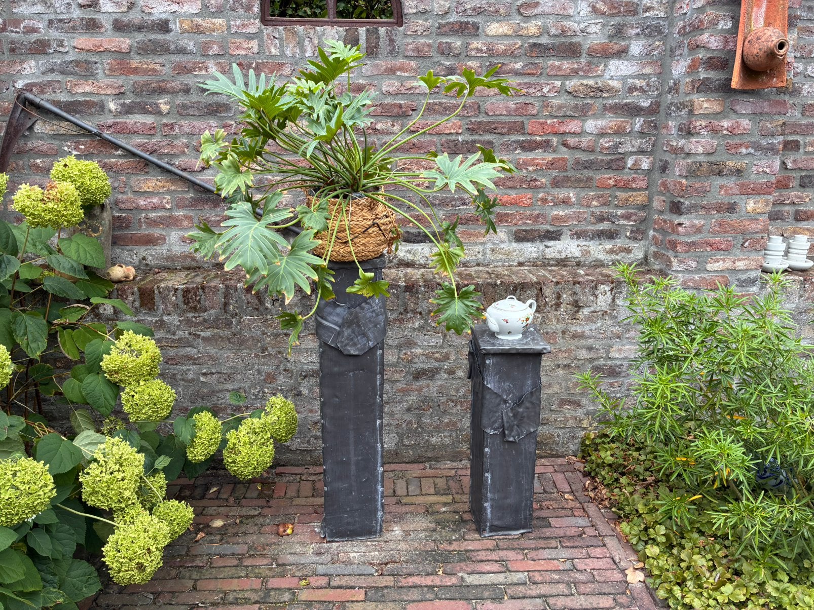 Twee mooie zuilen, hout bekleed met lood, Ophalen, Zo goed als nieuw