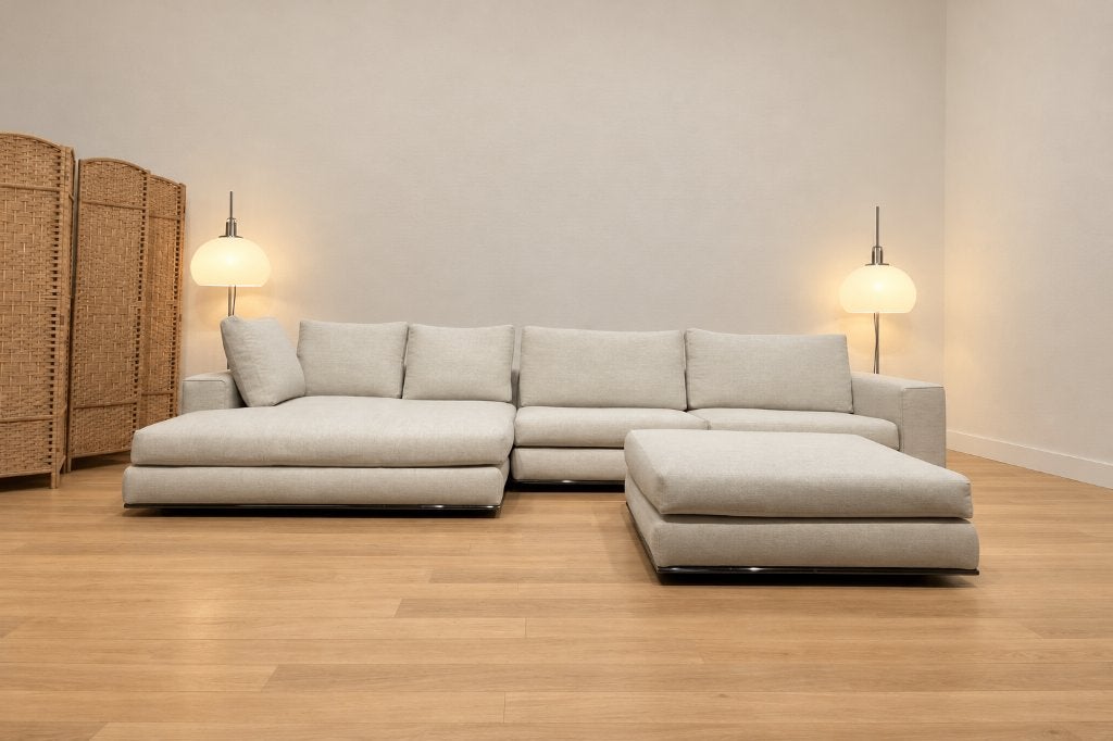 NIEUW Minotti Hamilton Hoekbank + Hocker Ecru + GARANTIE, Minotti, Hoekbank, Www.designplaats.nl, Vierpersoons of meer
