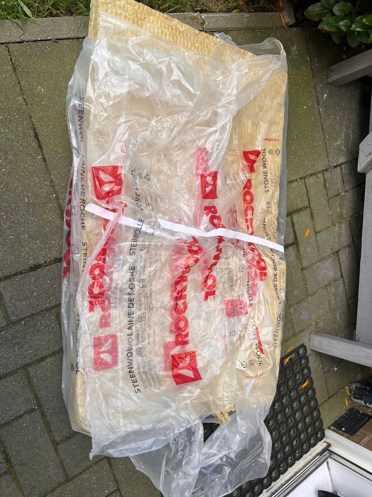Gratis Steenwol, Doe-het-zelf en Verbouw, Isolatie en Afdichting, Ophalen, 4 tot 8 cm, Steenwol, Zo goed als nieuw