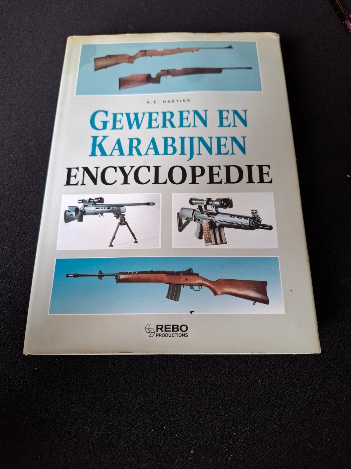 Geweren en Karabijnen Encyclopedie - A.E. Hartink, Boeken, Gelezen, A.E. Hartink, Ophalen of Verzenden, Los deel