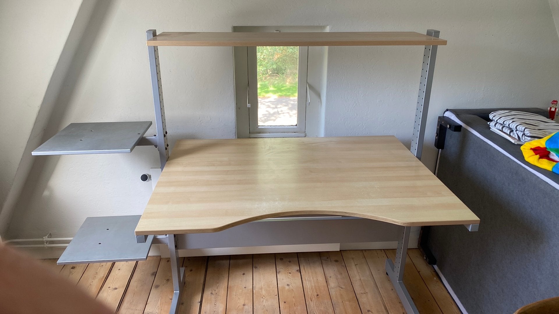 Ikea bureau/computer meubel, Ophalen, Zo goed als nieuw