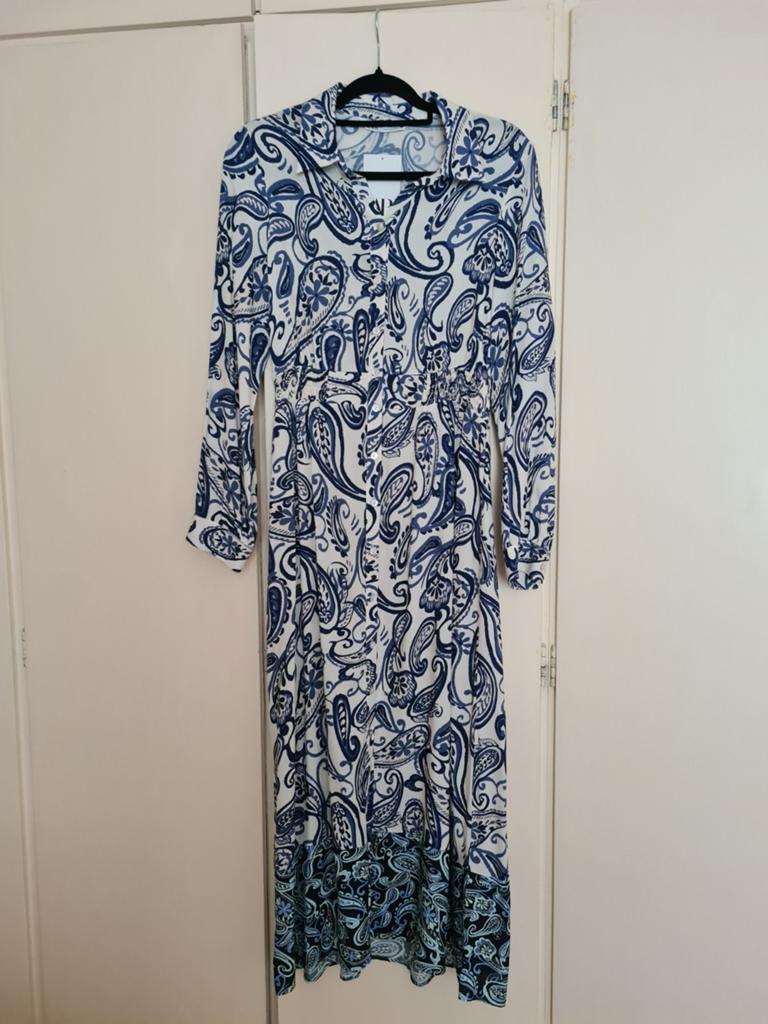 Jurk van Zara, Maat 38/40 (M), Zara, Nieuw, Onder de knie