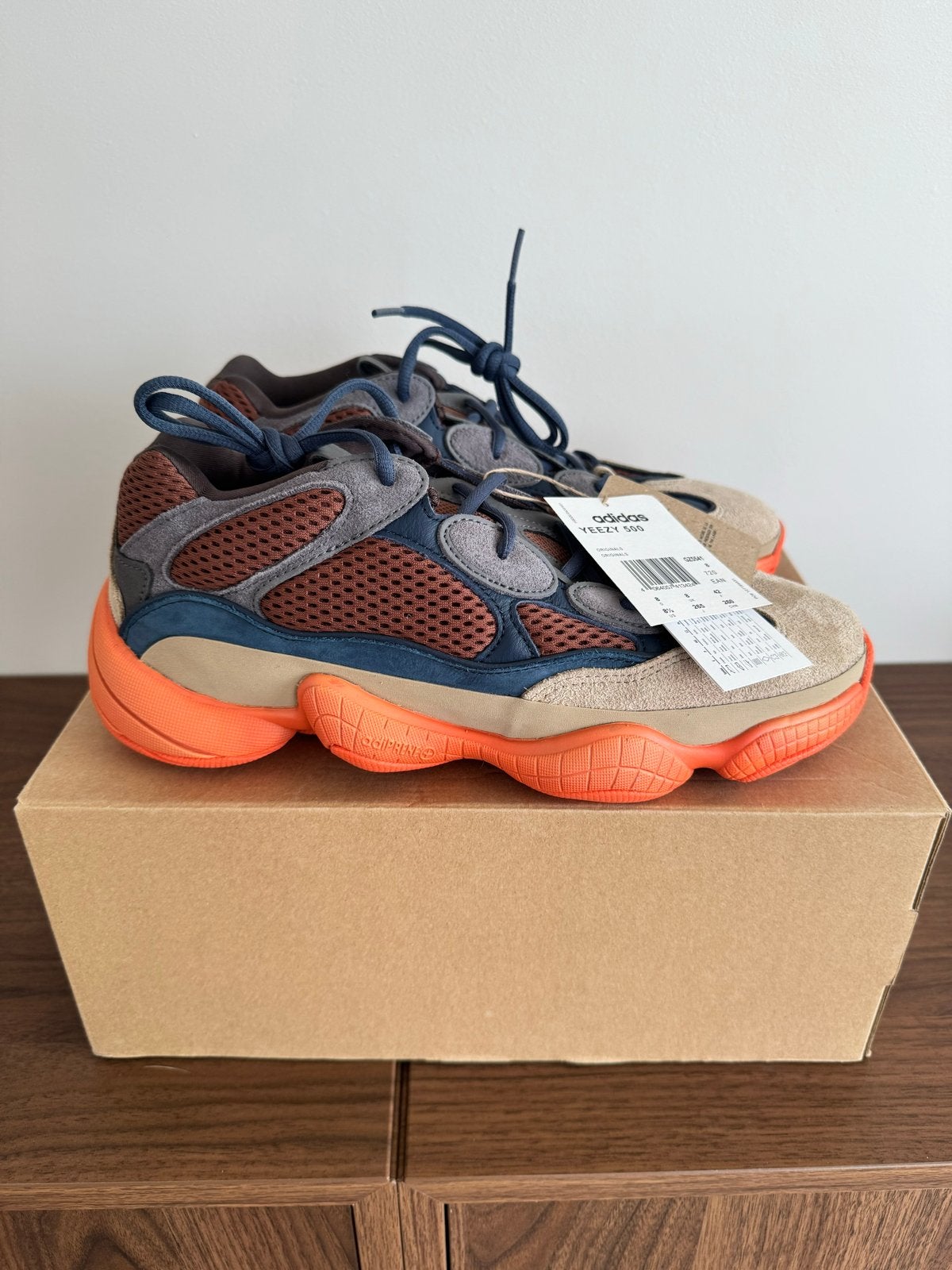 Adidas Yeezy 500 Enflame 42 - Nieuw met bon - Maat 42, Ophalen of Verzenden, Nieuw, Overige kleuren, Sneakers of Gympen