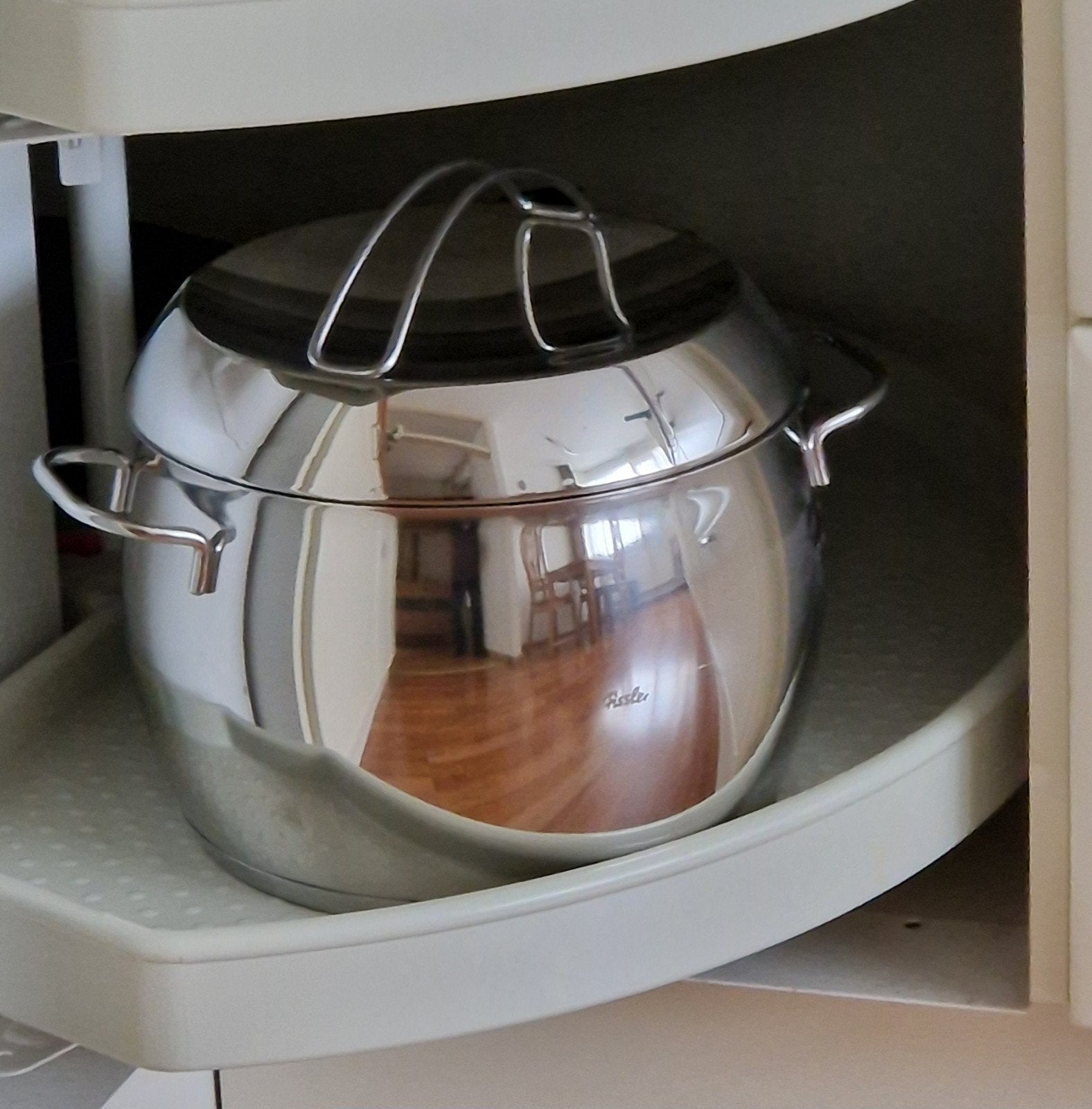 Fissler grote (soep)pan, Huis en Inrichting, Ophalen, Zo goed als nieuw, Rvs