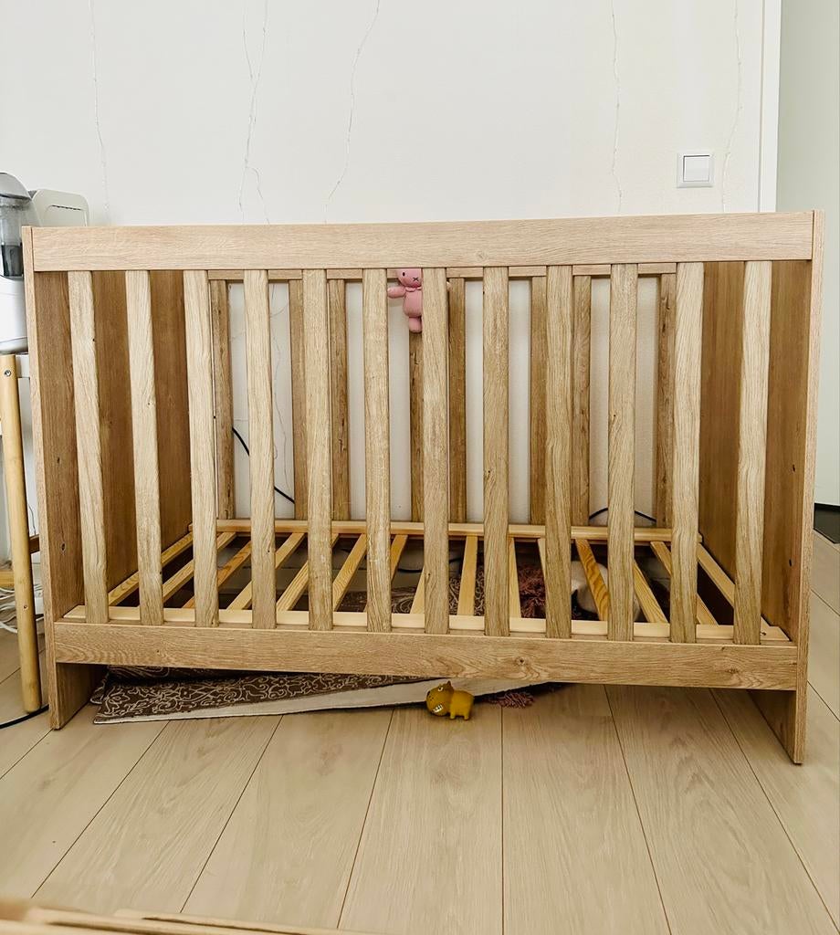 Houten Ledikant Babybed - hardly used, Ophalen, Zo goed als nieuw, Ledikant