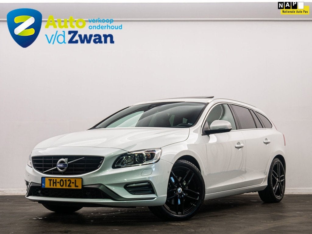 Volvo V60 2.0 T4 Business Sport Trekhaak/Bluetooth/R-design, Auto's, Volvo, Gebruikt, 1969 cc, Wit, 1600 kg