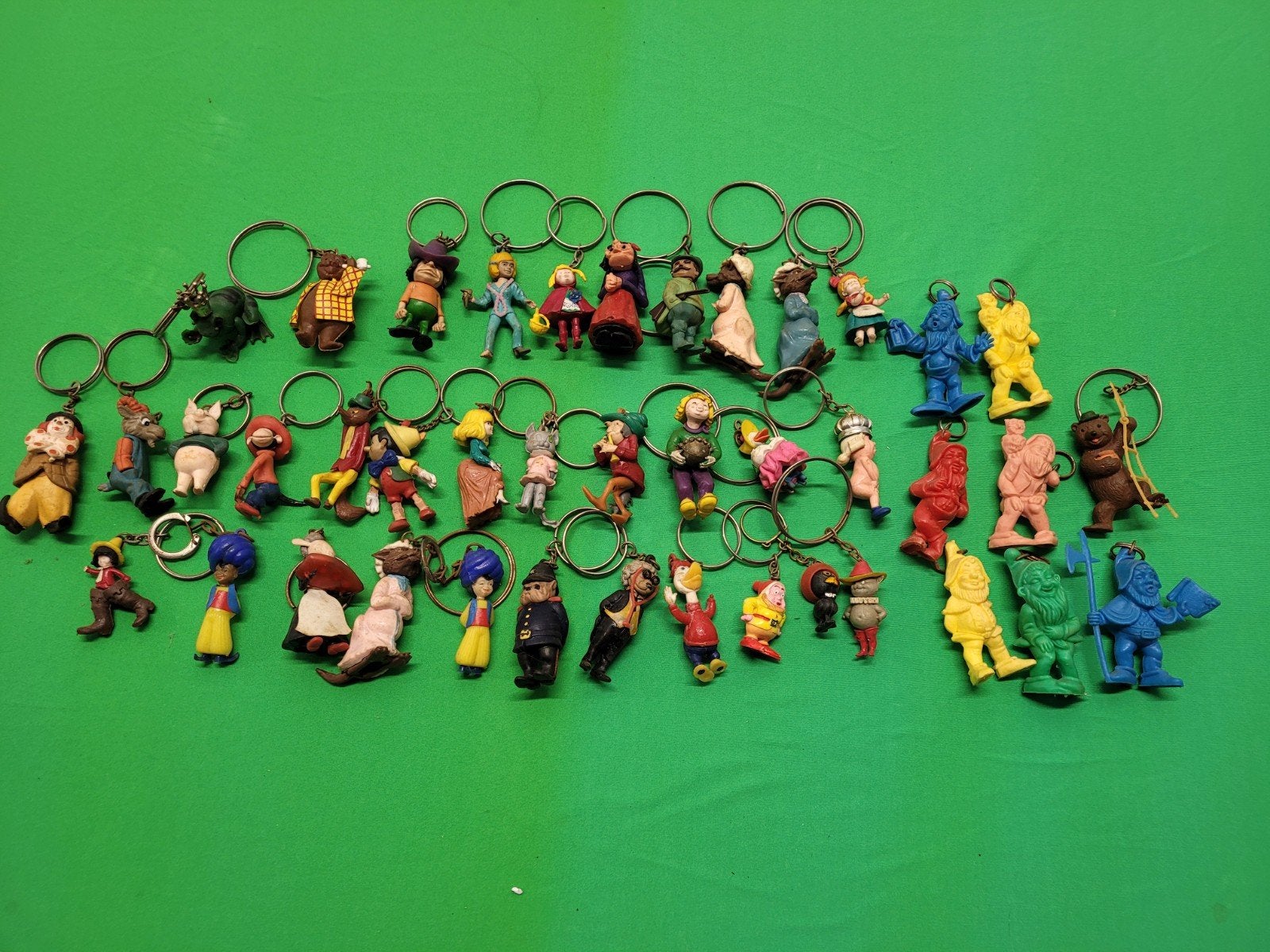 vintage sleutelhangers - efteling en sprookjesfiguren, Ophalen of Verzenden, Gebruikt