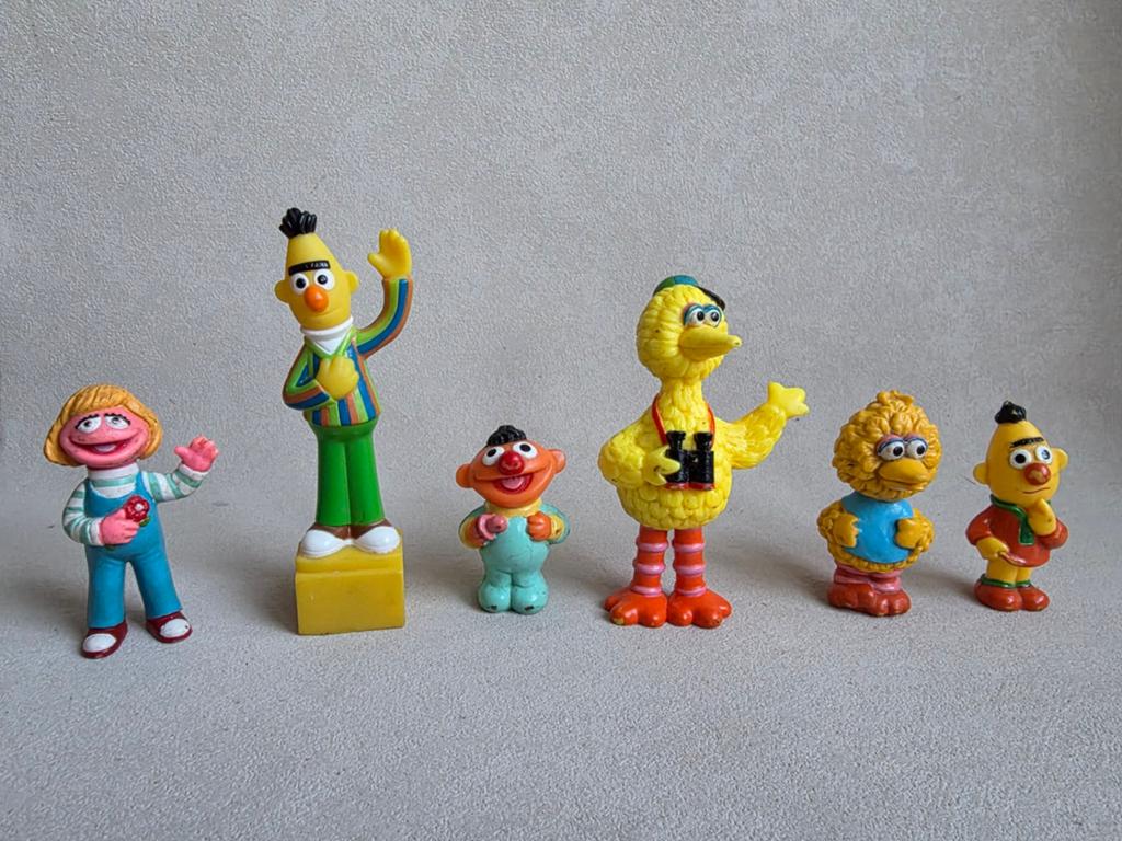 Retro Sesamstraat Poppetjes Set van 6 – Jaren 80/90, Verzamelen, Poppetjes en Figuurtjes, Verzenden, Gebruikt
