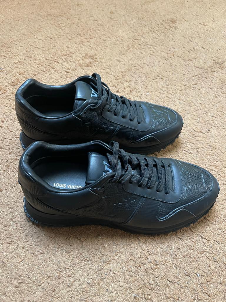 Louis vuitton sneakers run away Maat43, Ophalen of Verzenden, Zwart