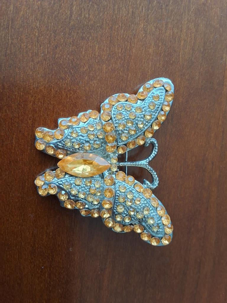 Prachtige Vlinder Broche met Oranje Kristallen, Met kristal, Overige materialen, 4 tot 7 cm, Gebruikt