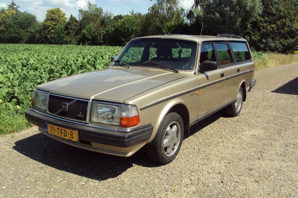 VOLVO 245 GL 1986 goud kleur 5v/2300 origineel & heel mooi, Auto's, Volvo, Achterwielaandrijving, Overige bekleding, 2300 cc, Handgeschakeld