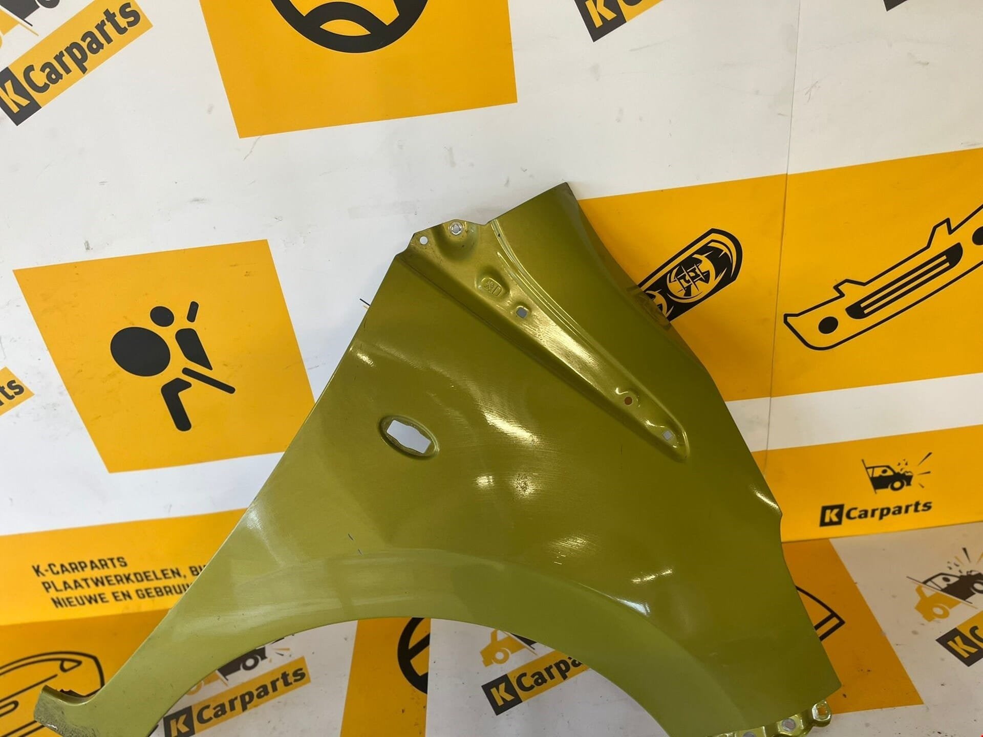 Spatbord Peugeot 108 rechts zijscherm 2014-2022, Info@fabrikant.eu, Fabrikantstraat 1
1000 AA  Amsterdam, NL, Ophalen of Verzenden