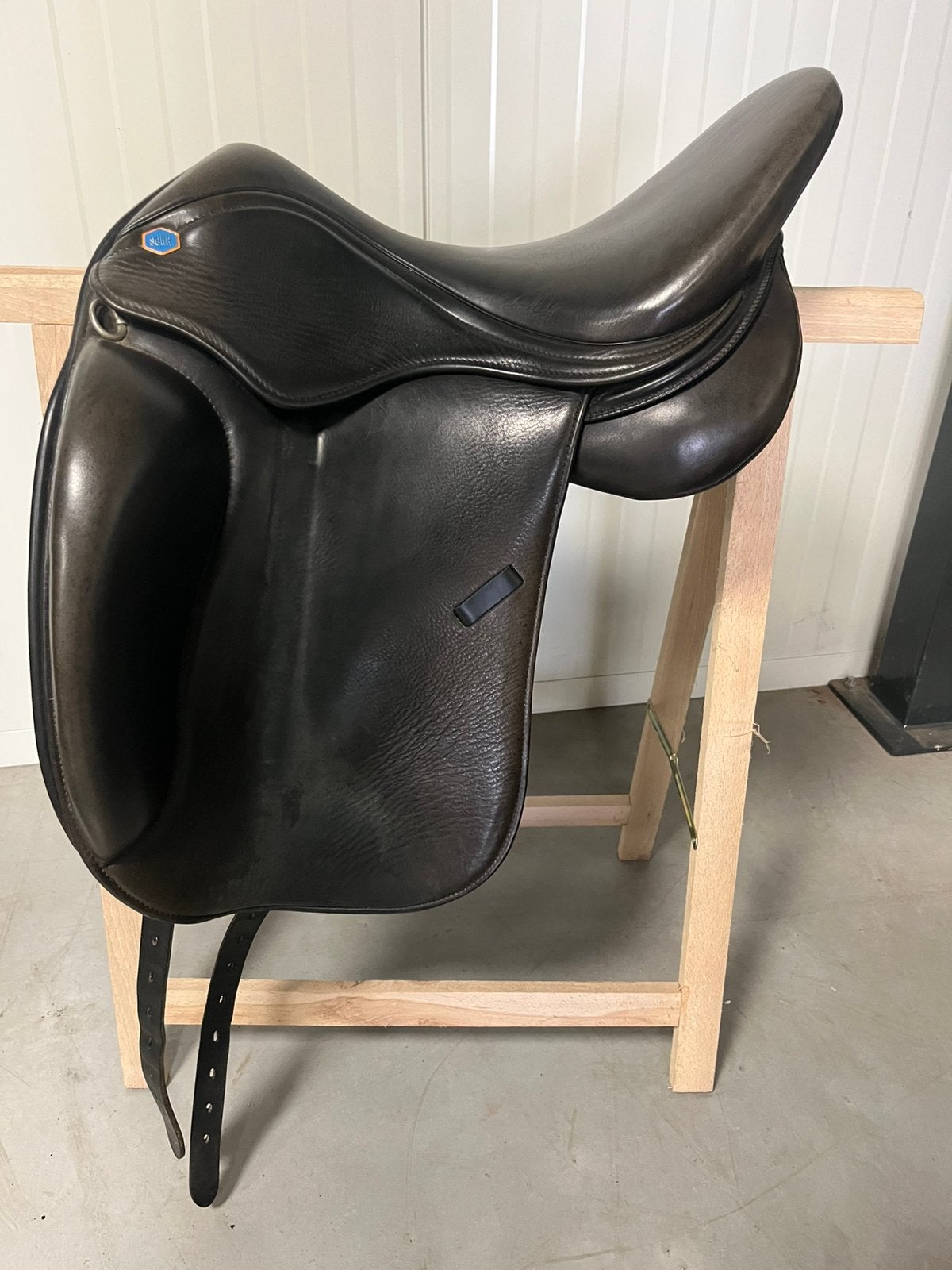 Sella 18 inch (valt kleiner) dressuurzadel, Dressuur, Ophalen of Verzenden, Zo goed als nieuw, .