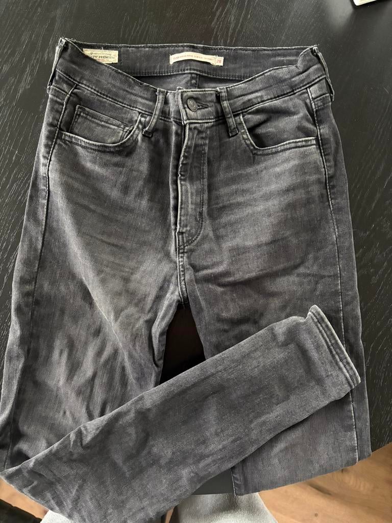 Levi’s skinny jeans maat 28 nieuw!, Ophalen of Verzenden, Nieuw, Grijs, W28 - W29 (confectie 36)