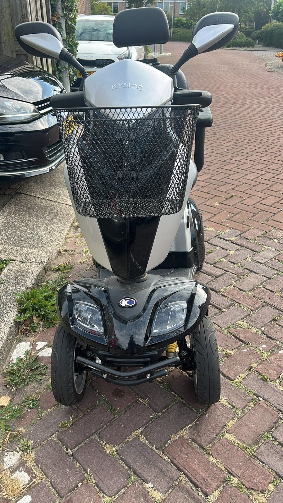 scootmobiel kymco. Nieuwe accu’s + achter banden, Kymco, Ophalen of Verzenden, Zo goed als nieuw, 16 km/u of meer