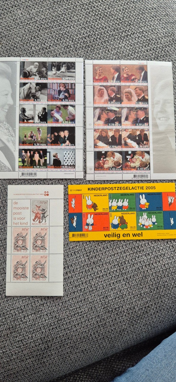 Postzegels Kinderpostzegels 1982, 2005 & Koningshuis, Postzegels en Munten, Ophalen of Verzenden, Na 1940, Postfris