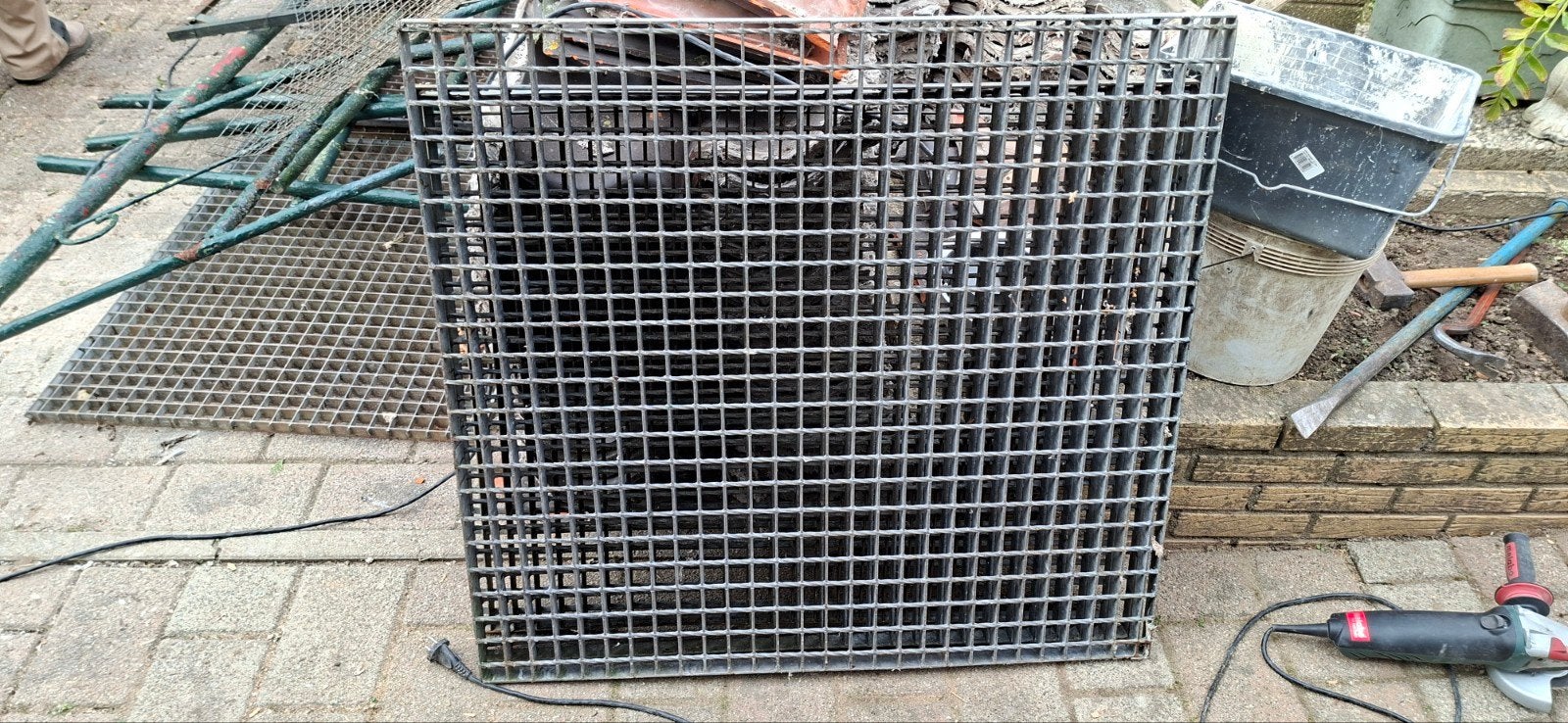 Stalen roosters Looproosters, Ophalen, Gebruikt, 110 cm of meer, 100 cm of meer