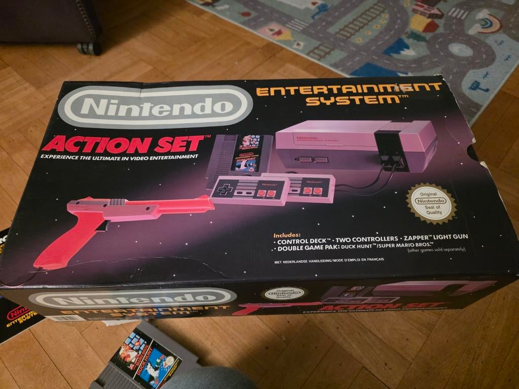 NES Action Set CIB - Bijzonder Goede Staat!, Ophalen of Verzenden, Zo goed als nieuw, Met 2 controllers, Met zapper/pistool