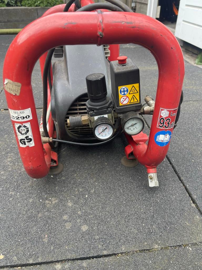 Fini Shuttle II Compressor - Compact en Krachtig, Doe-het-zelf en Verbouw, Compressors, Gebruikt, 6 tot 10 bar, Minder dan 25 liter