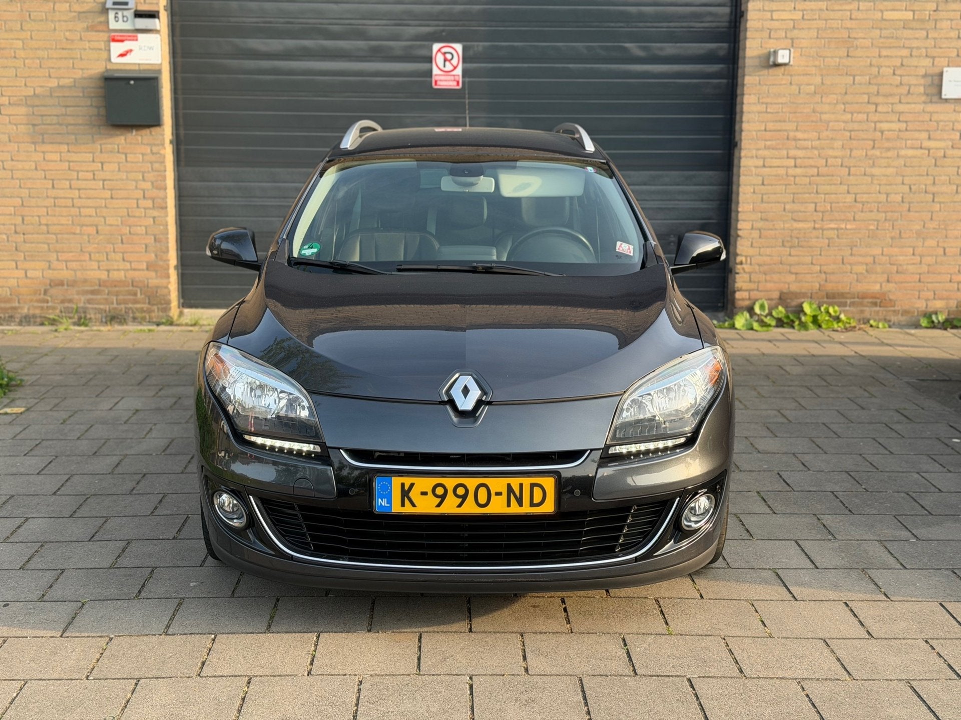 Renault Mégane Estate 1.2 TCe Bose SartStop Apk Clima Cruis, Auto's, Voorwielaandrijving, Gebruikt, Zwart, 4 cilinders